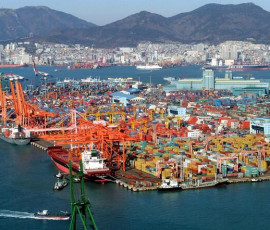 поезд дальше Пусана не идет — в корейском порту снова «коллапс» - фото - 1