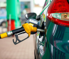 россия ввела временный запрет на экспорт бензина - фото - 1