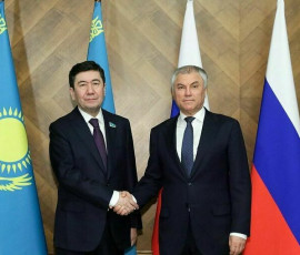 россия и Казахстан ушли от взаиморасчетов в долларах и евро в пользу национальных валют - фото - 1