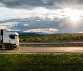 с 1 августа 2024 года по 1 июня 2025 года в России будет проведен эксперимент по внедрению национальной цифровой транспортно-логистической платформы - фото - 1