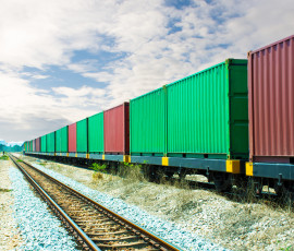 вице-премьер Савельев поручил Минпромторгу проработать вопрос введения договоров по схеме «вези или плати» при перевозке удобрений железнодорожным транспортом - фото - 1