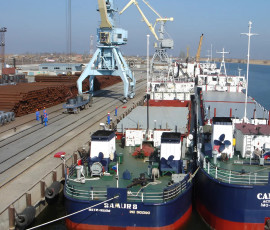 грузооборот портов Астраханской области увеличился на 36% в январе-июле - фото - 1